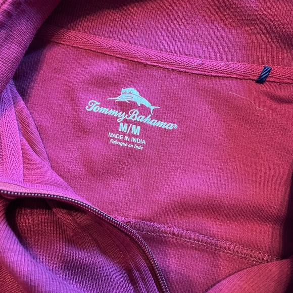 NWOT Tommy Bahama men’s M red/maroon textured 1/4 zip, Smokefree home - Picture 2 of 13